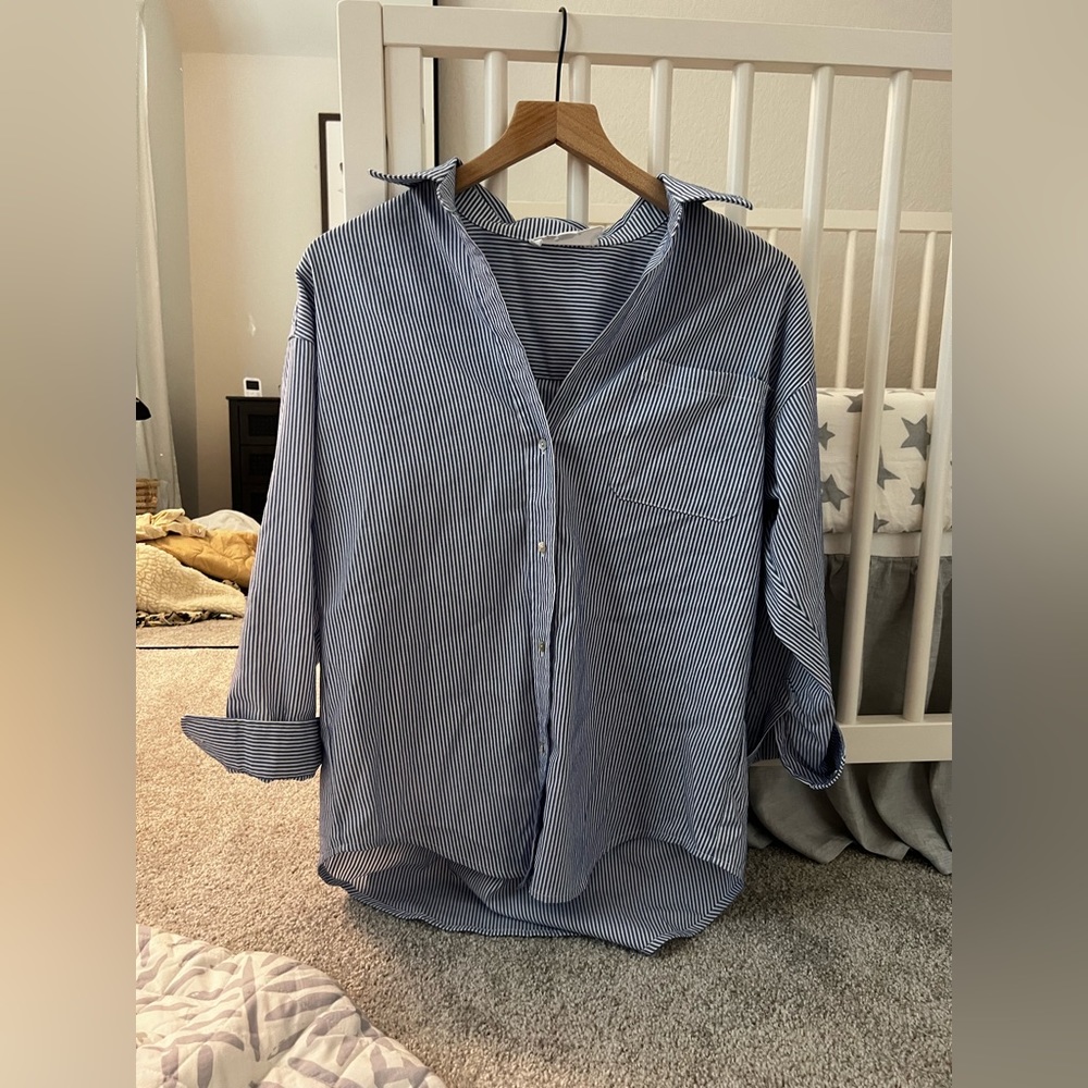 Navy striped pomander place button down